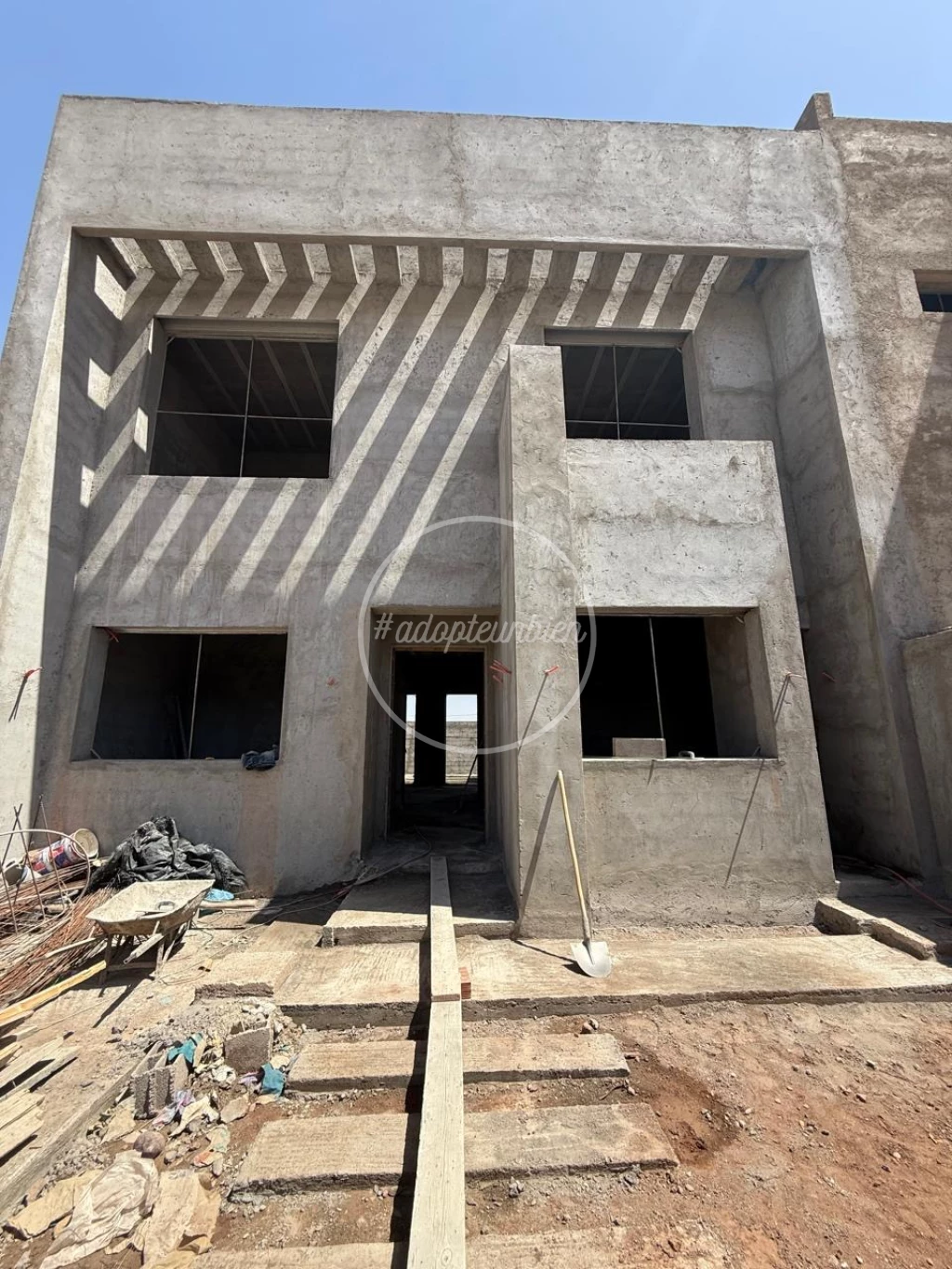 agdal villa semi finie à la vente