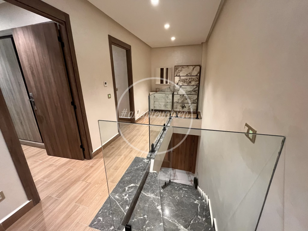 superbe duplex à vendre à marrakech quartier victor hugo